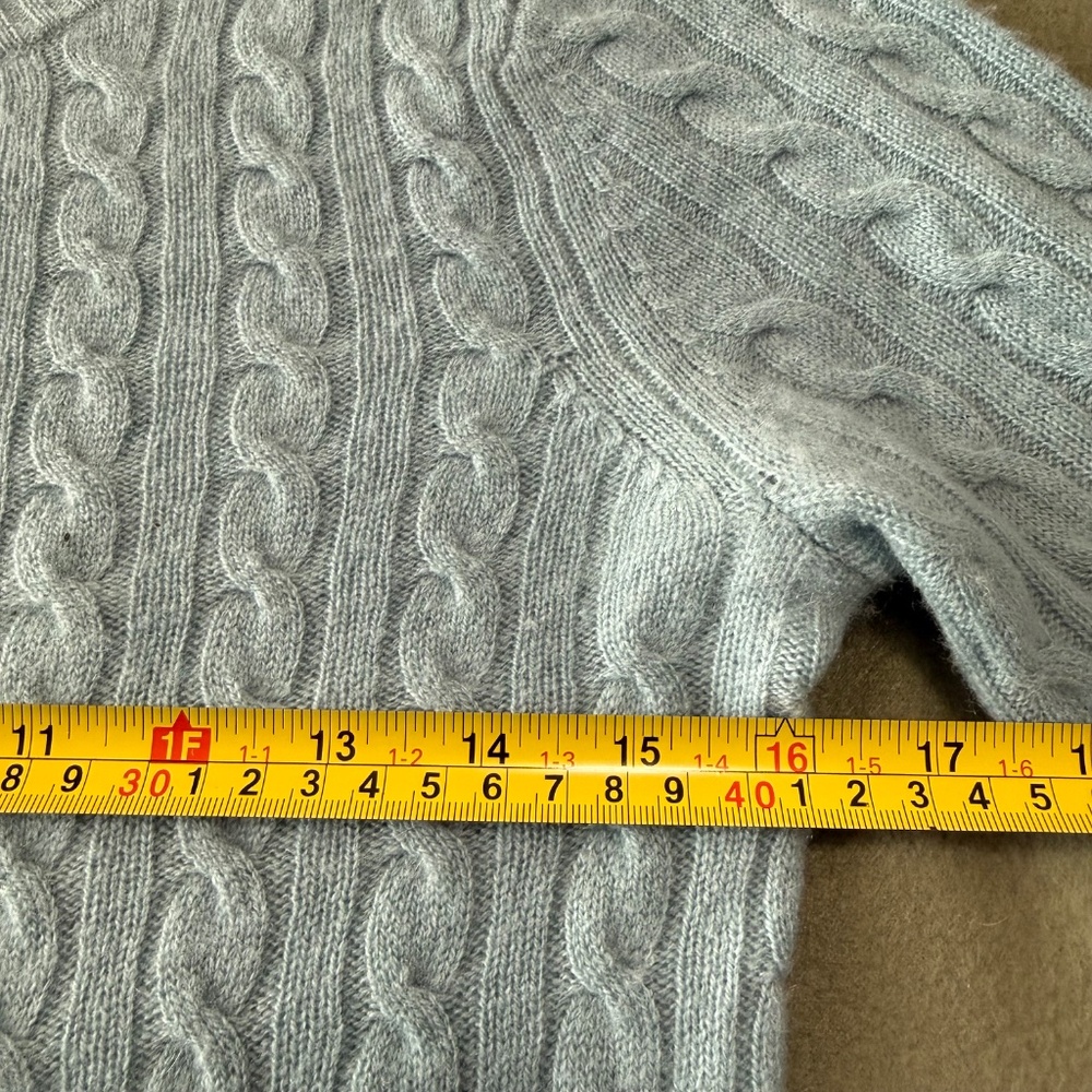 Aqua Women’s 100% Cashmere Long Sleeve Blue Sweater Pullover Size S - Picture 4 of 7